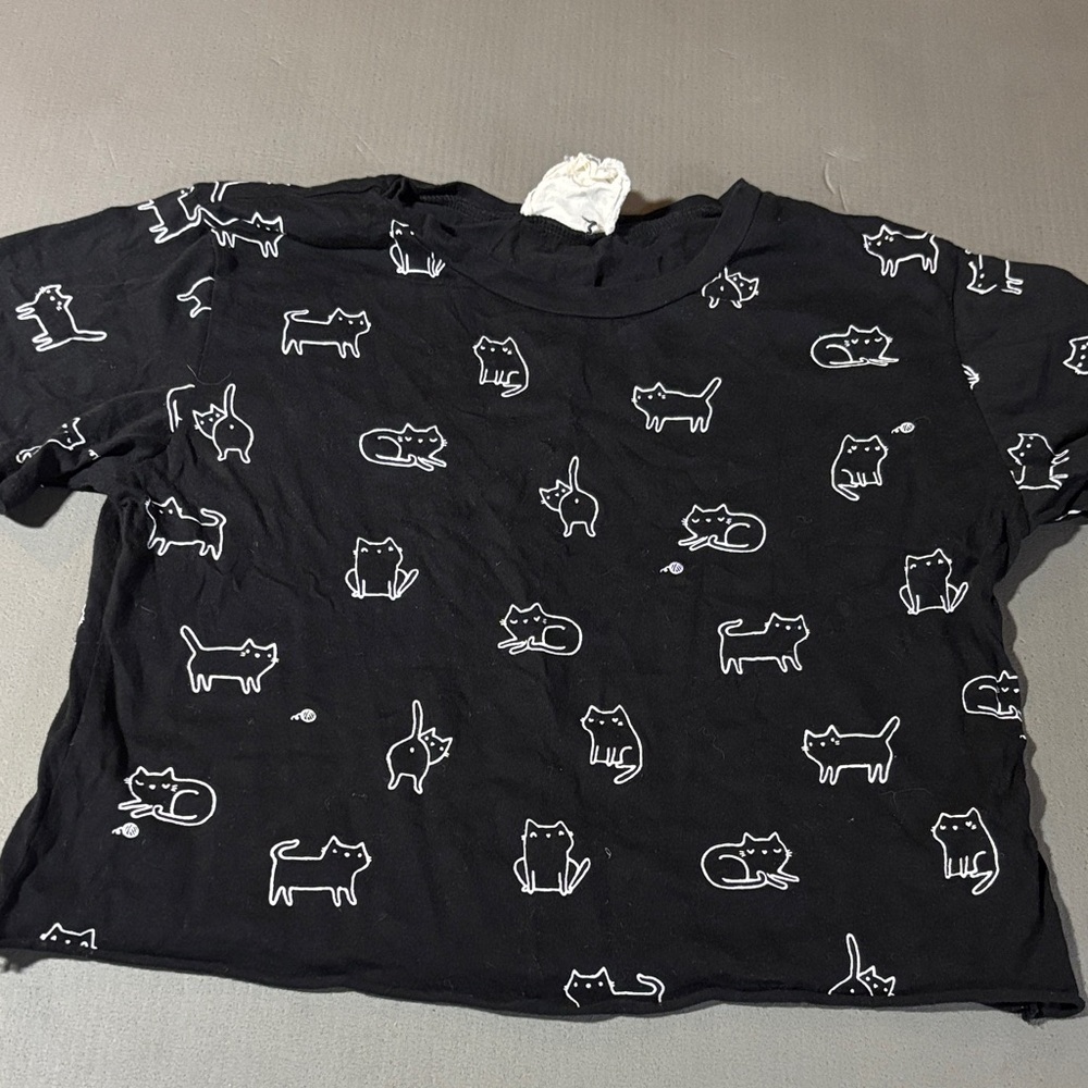 French Pastry Cropped Cat shirt